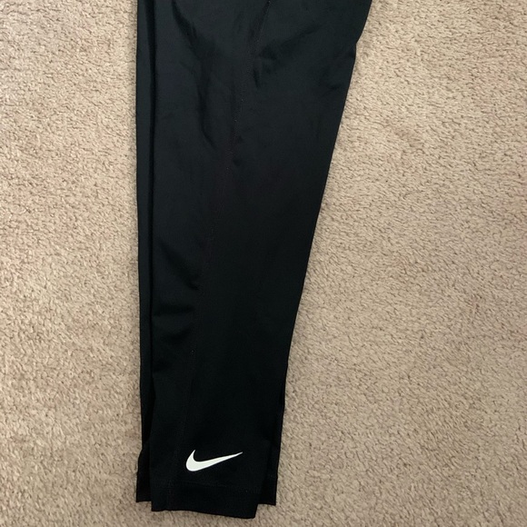 Nike 3/4 length leggings - Picture 2 of 4